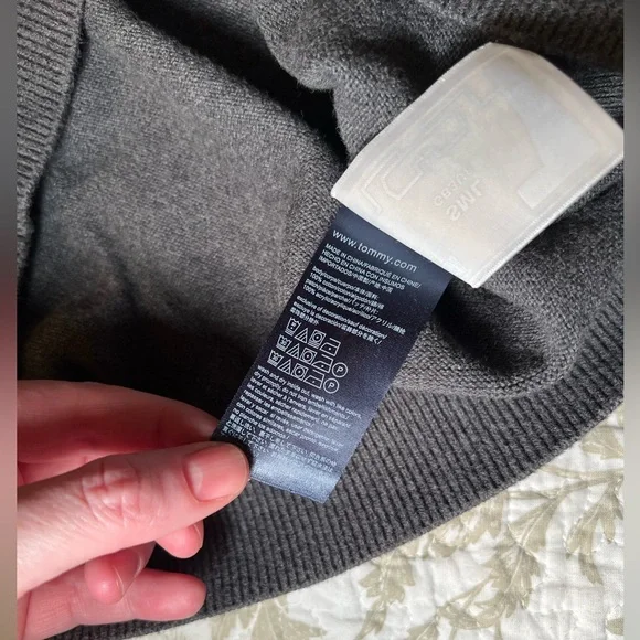 Tommy Hilfiger Cotton Knit Pullover Sweater Jumper with Logo Patch, size medium - Picture 9 of 14